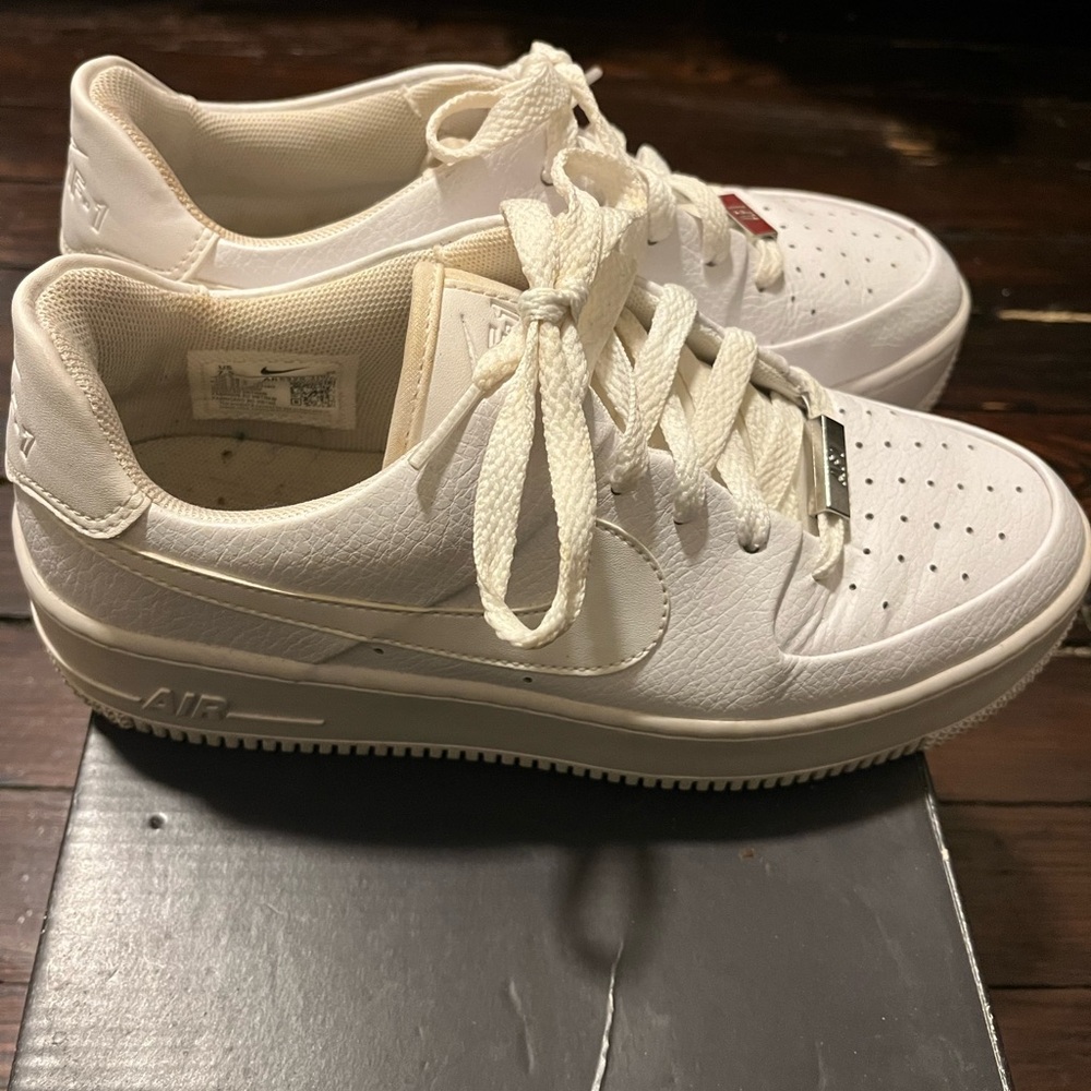 Nike Air Force 1 Sage Size 7.5 Women’s
